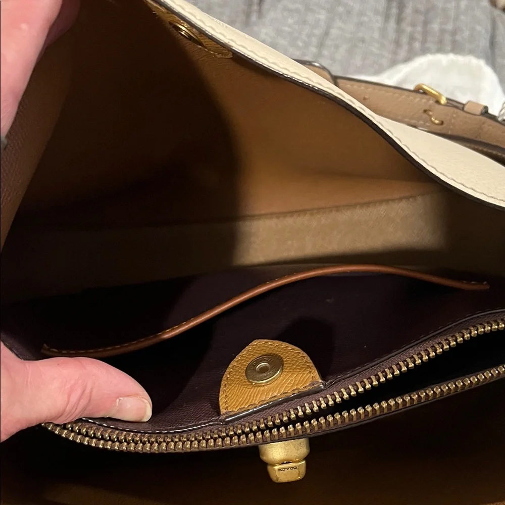 Coach Cream and Tan Leather Willow Shoulder Bag - Picture 13 of 16